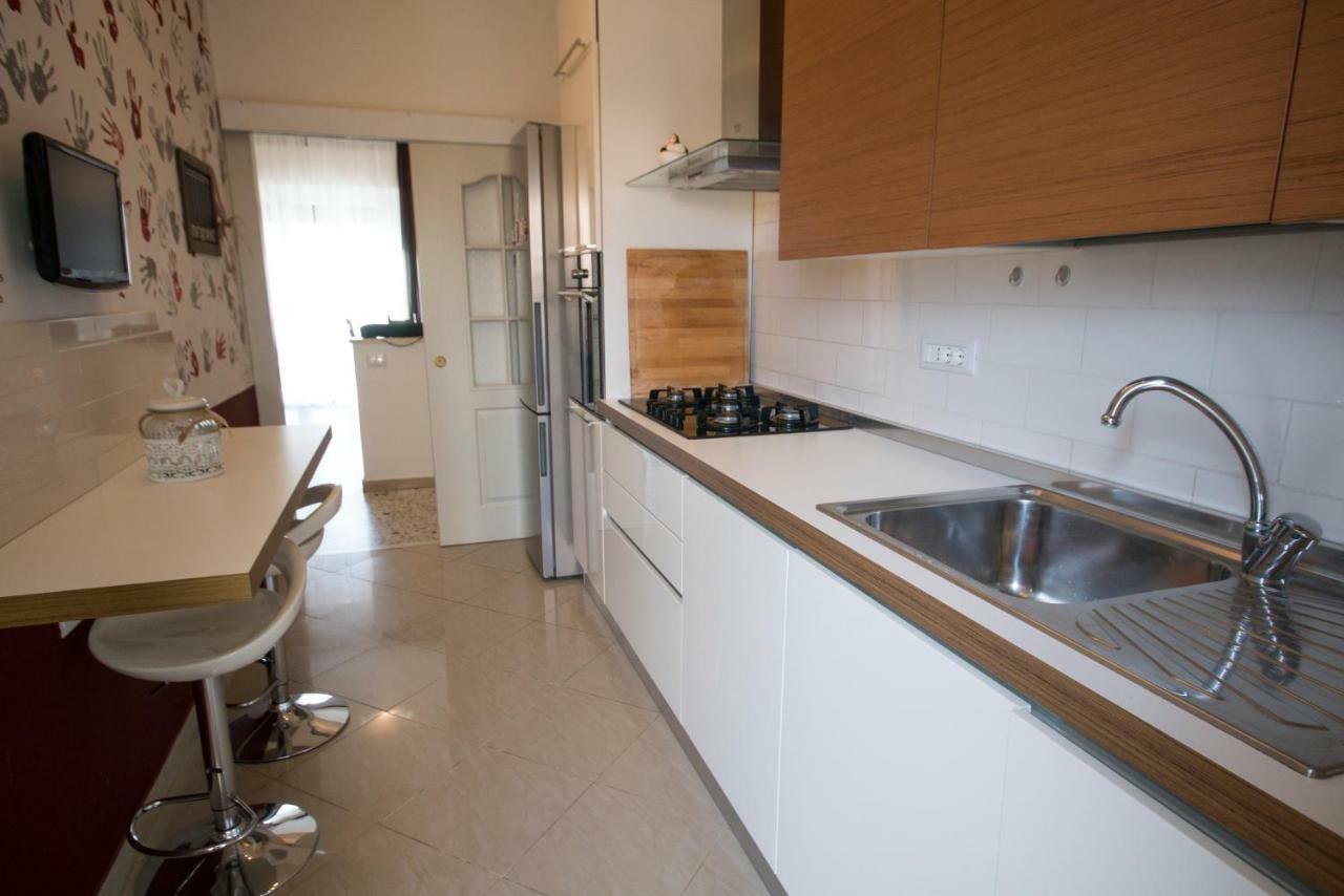 Апартаменты A Casa Di Simone A Виареджо Экстерьер фото