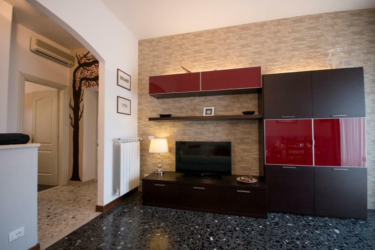 Апартаменты A Casa Di Simone A Виареджо Экстерьер фото